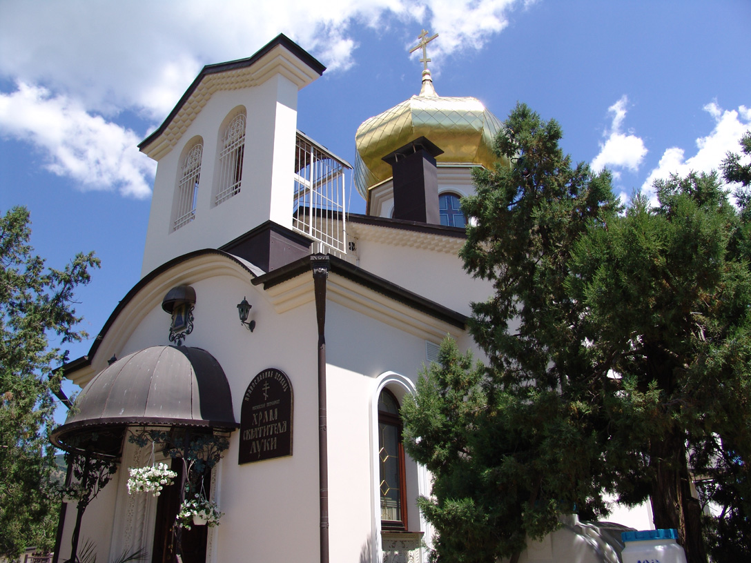 Храм свт Луки пгт Новый Свет, Крым